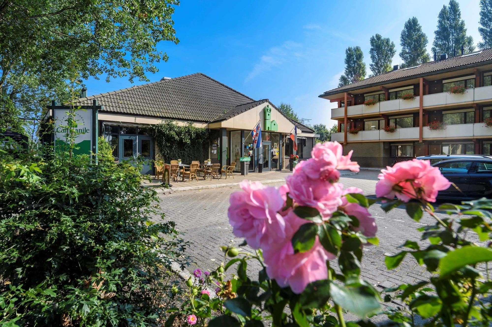 Campanile Hotel & Restaurant レーワールデン エクステリア 写真