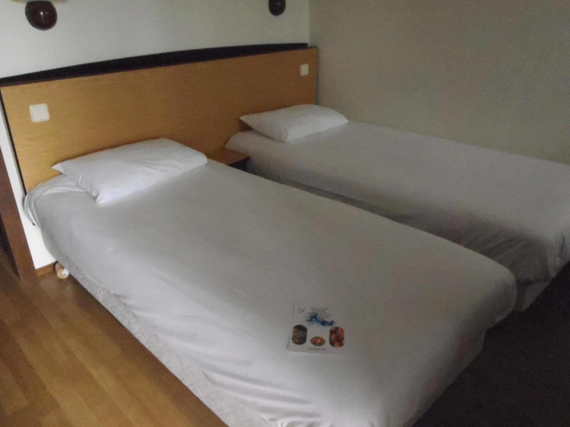 Campanile Hotel & Restaurant レーワールデン エクステリア 写真